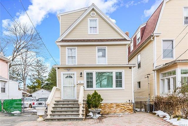 1st image of 90 Briggs Ave