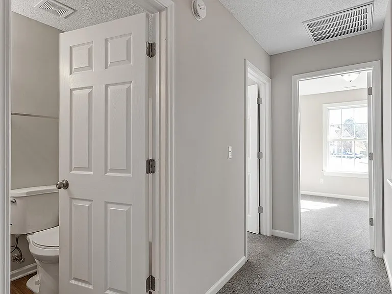 2839 Gross Ave — Photo 23