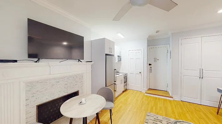 Rented by Metro Garden Realty NYC | media 12