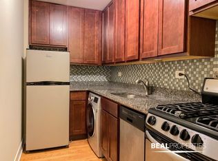 555 W Arlington Pl APT 201, Chicago, IL 60614