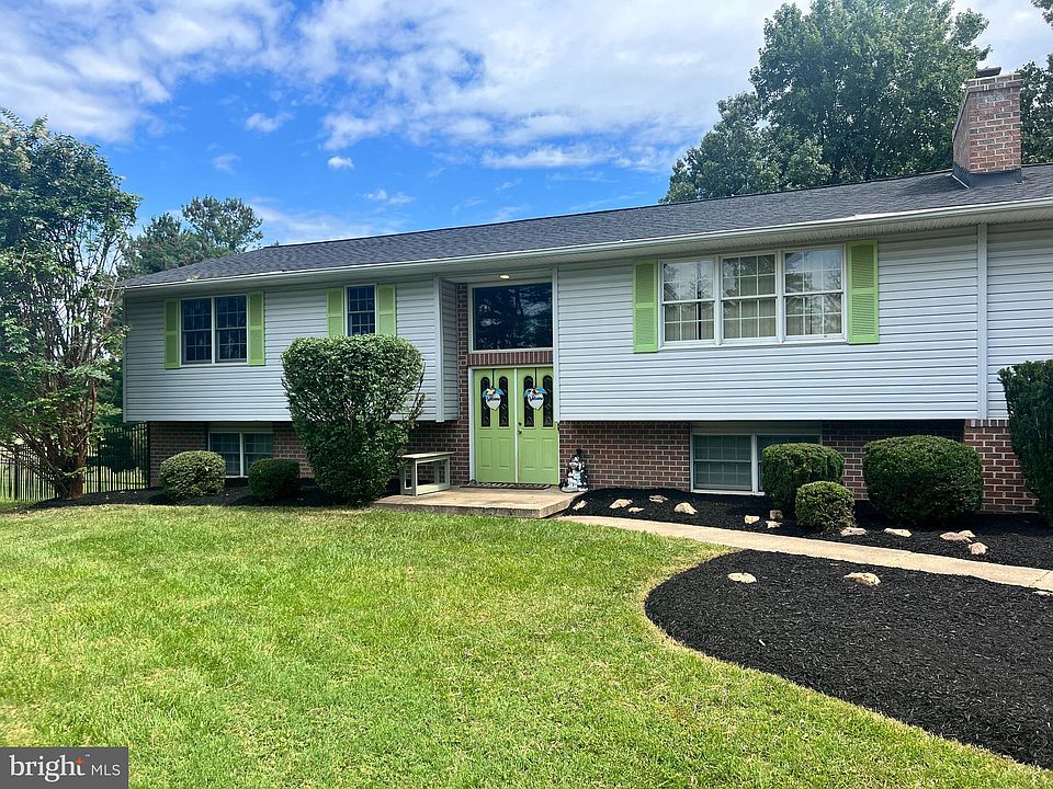 2nd image of 1512 Ivy Hill Rd