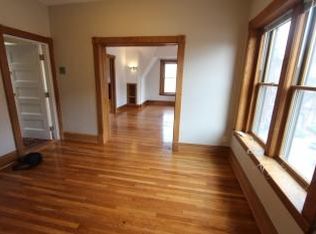 899 Massachusetts Ave #5, Cambridge, MA 02139