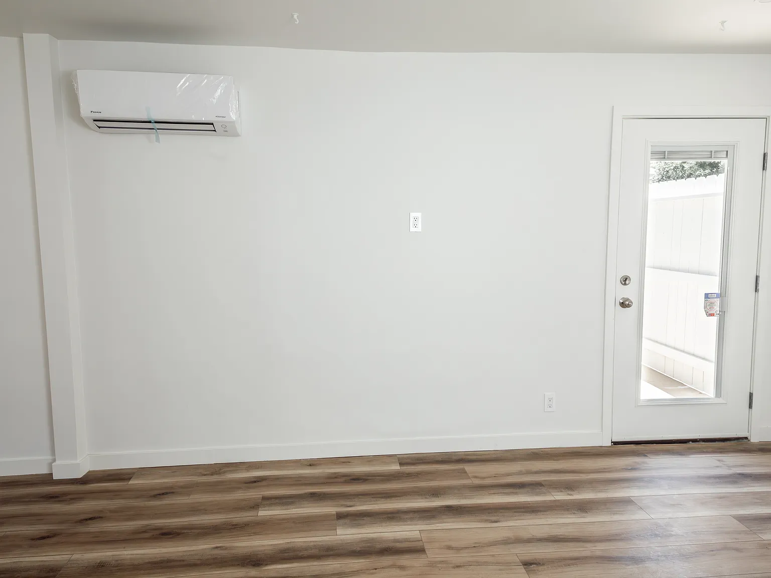 Studio, 385 sqft, $1,980 — Photo 4
