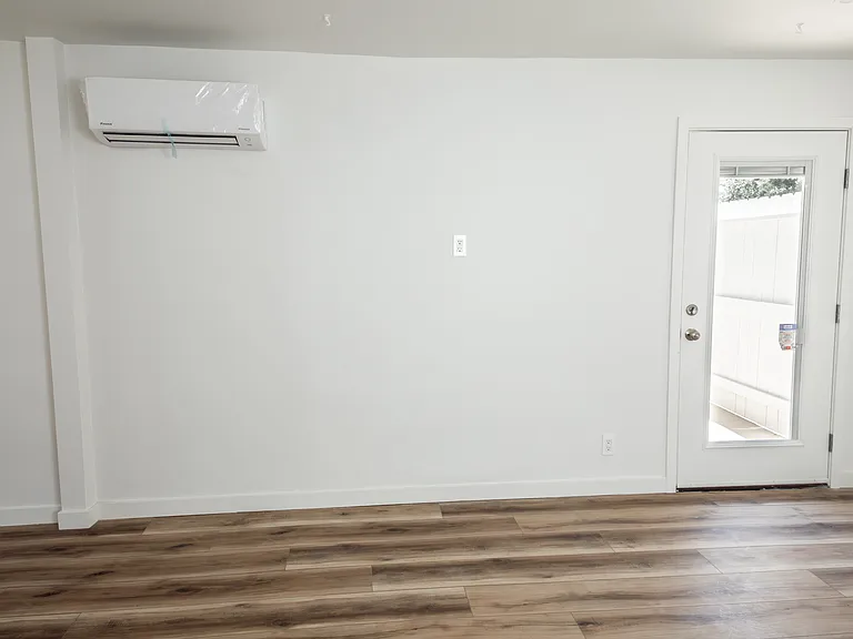443 1/2 S Evergreen Ave #443 — Photo 7