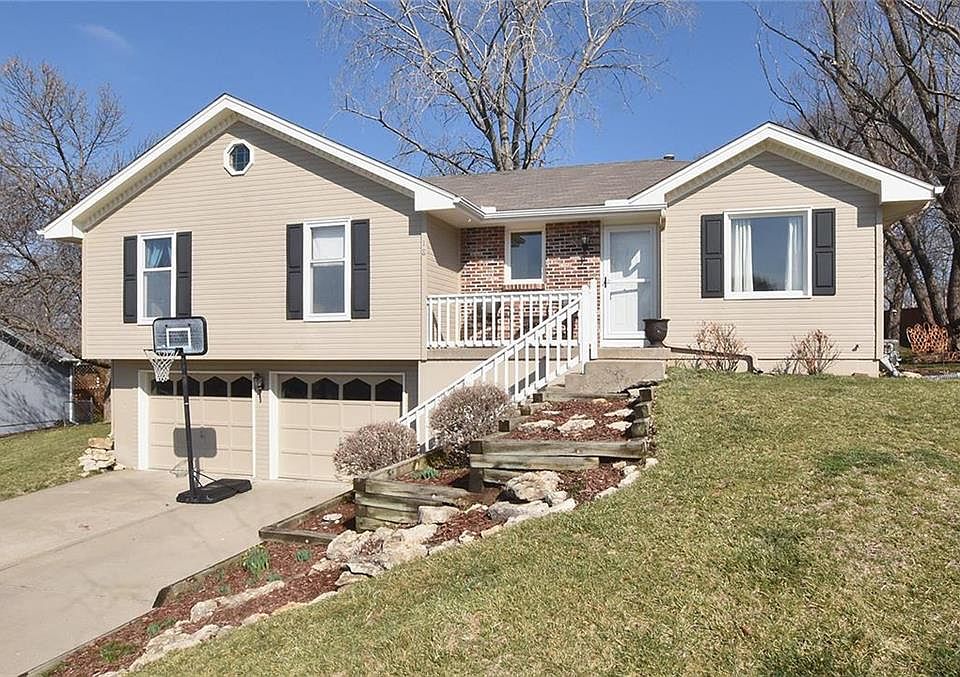 1st image of 18 Emmy Ln