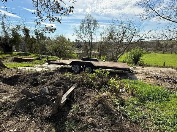 10517 Olive Ave, Oakdale, CA 95361