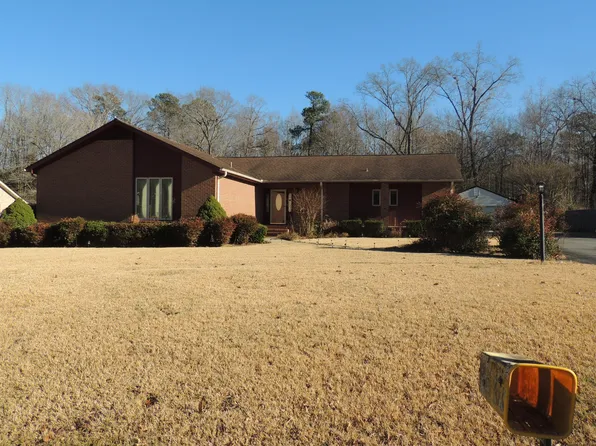 2549 Bogese Dr, Petersburg, VA 23805