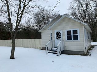 2815 Hall Rd, Muskegon, MI 49442