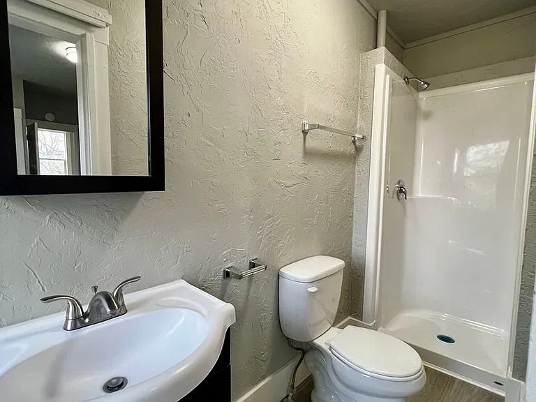 401 NW Bailey Ave #303 — Photo 17