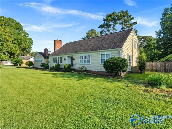 2004 Stratford Rd SE, Decatur, AL 35601