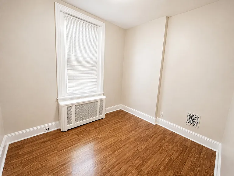 2309 W Firth St — Photo 9