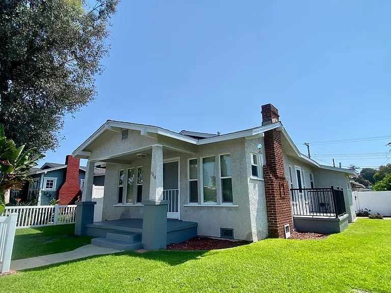 1318 Madrid Ave — Photo 18