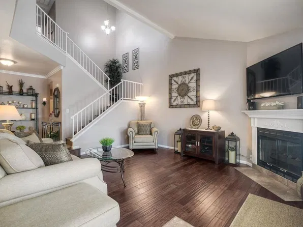 1510 Golfcrest Pl, Vista, CA 92081