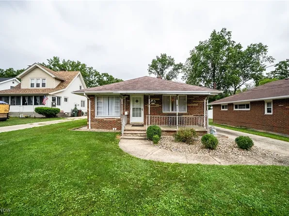 1802 Grantwood Dr, Parma, OH 44134