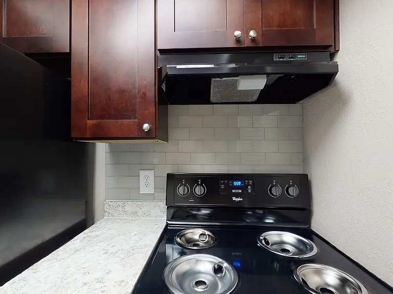 Addison Apartments at the Park — Photo 297