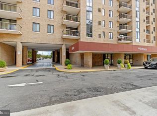 4500 S Four Mile Run Dr APT 807, Arlington, VA 22204