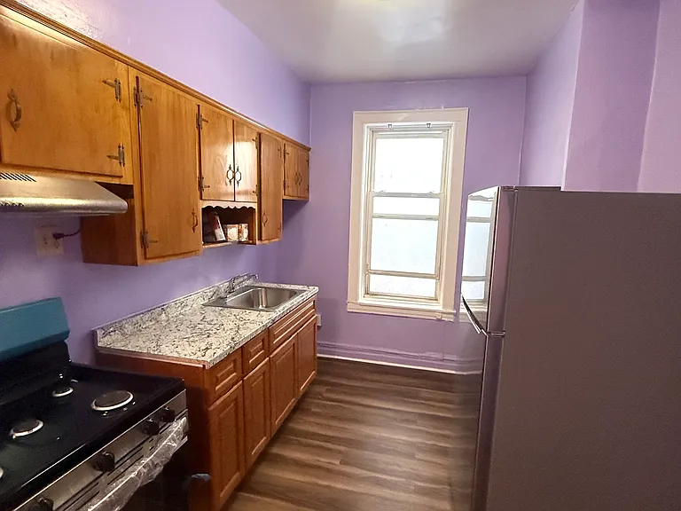 3066 Brighton 14th St #2 — Photo 3