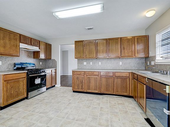 5th image of 29119 Fox Fountain Ln