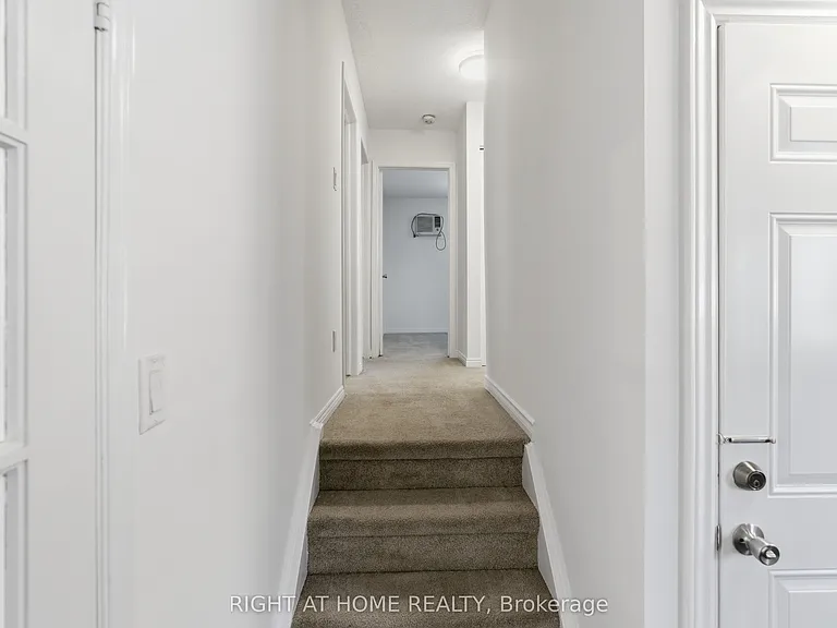 341 Rexford Dr #UPPER — Photo 17