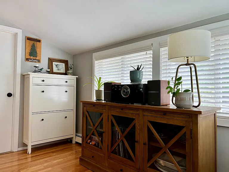 73 Hemlock Rd — Photo 10