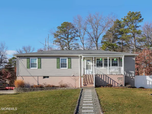 201 Morningside Street, Toms River, NJ 08757