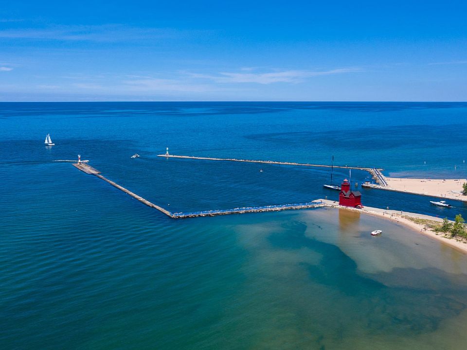 2261 Crescent Walk, Macatawa, MI 49434 Zillow