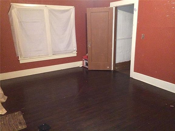 2nd image of 901 Woodland Ave