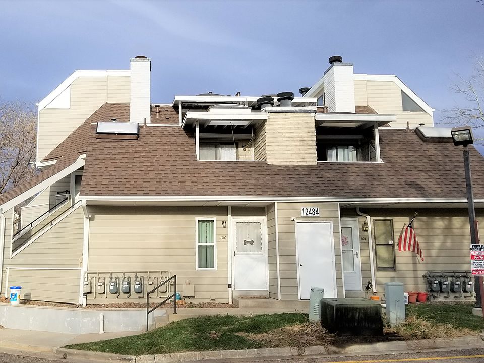 Building View - Unit on Upper Left