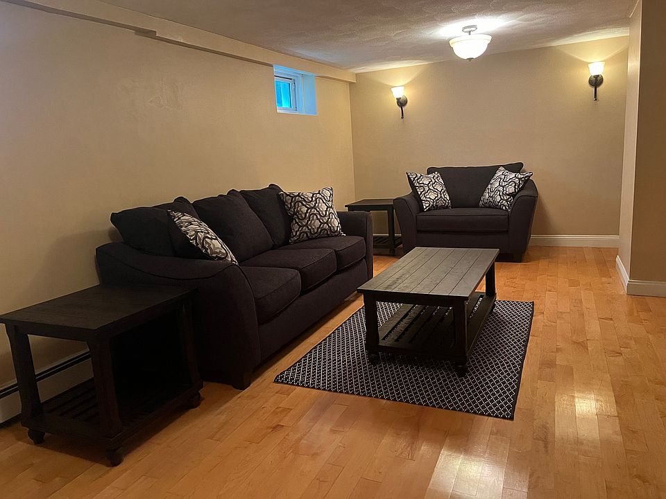 Fully furnished living room.