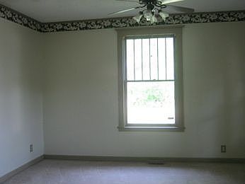 3rd image of 1712 E 27th St