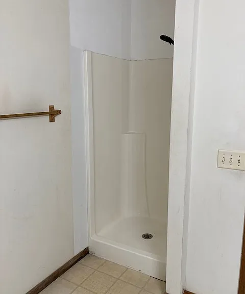 1705 University Dr — Photo 12
