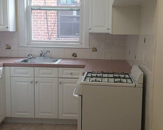 3rd image of 3606 24th St #2