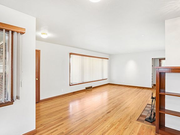 5th image of 508 Balm St