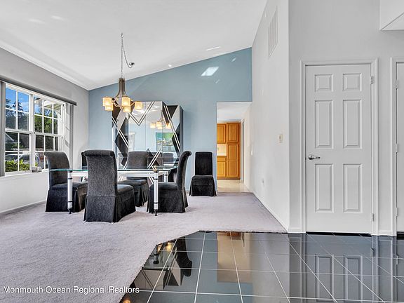 5th image of 1142 B Buckingham Drive #B