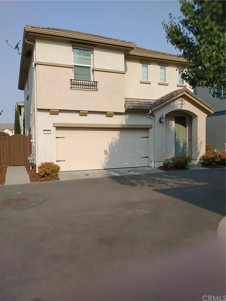 713 Equinox Loop photo 1