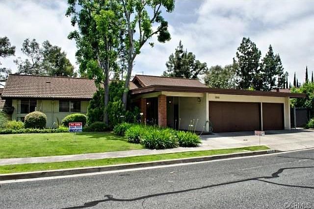 1st image of 10941 Cherry Hill Dr