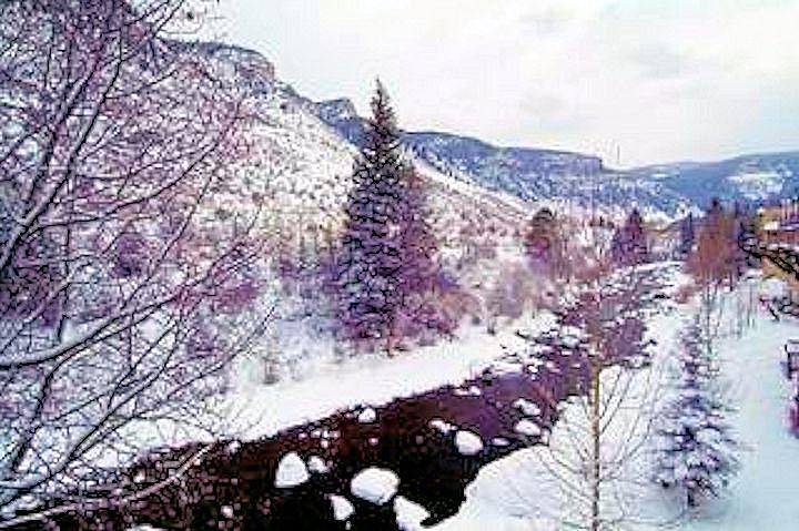 Condo Overlooks Eagle River and Battle Mountain