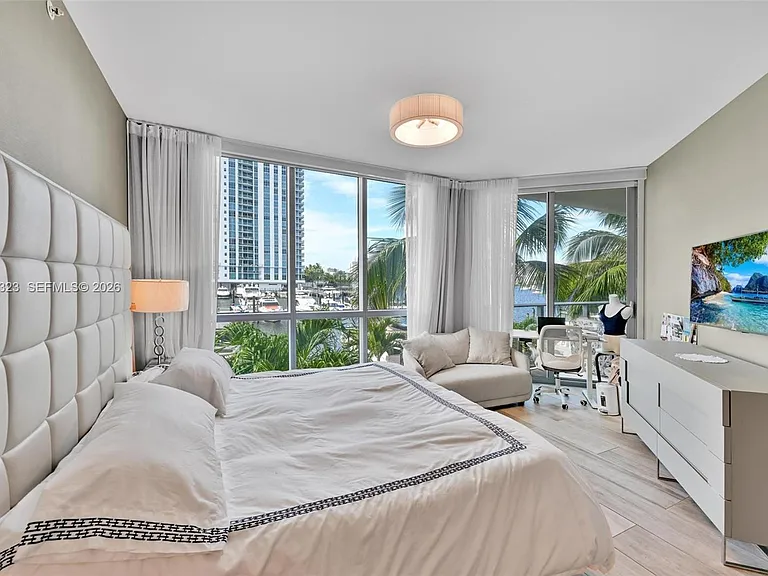 17111 Biscayne Blvd #207 — Photo 13