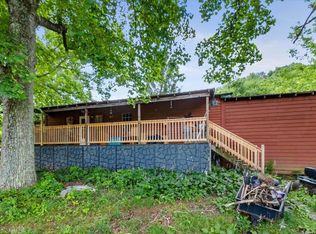 744 Conner Grove Rd SW, Willis, VA 24380