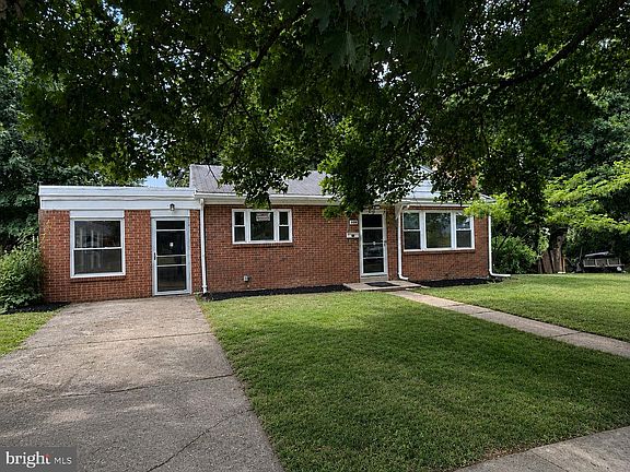 5th image of 408 Clinton Rd