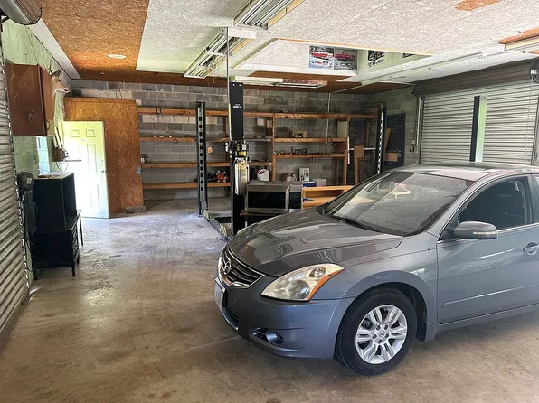 1106 Red Bud Rd, Soddy Daisy, TN 37379