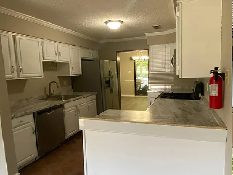 254 Hampshire Dr #254 — Photo 4