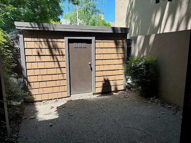 877 Woodside Ln E #9 — Photo 10