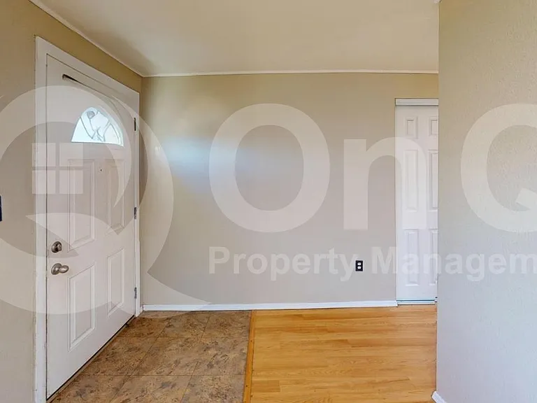 4937 E Rosewood St — Photo 5