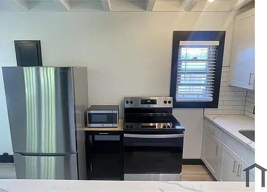 1 bed, 550 sqft, $2,900 — Photo 4