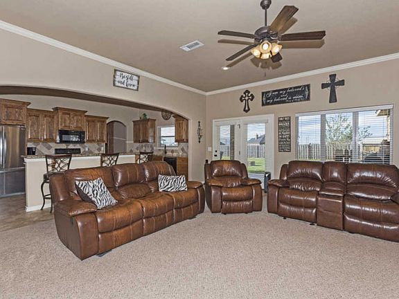 5th image of 1370 Calle Alex Ln