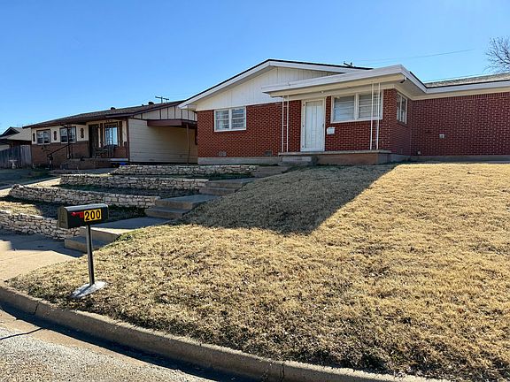 4th image of 200 Teague St