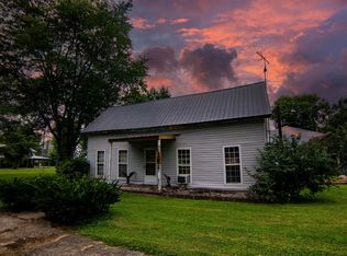 105 N Cross St, Campbellsburg, IN