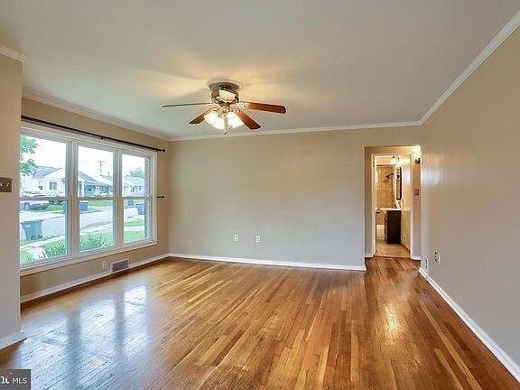 4th image of 1292 Strafford Rd