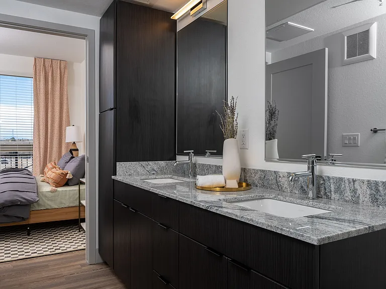 Legacy Metro 525 — Photo 15